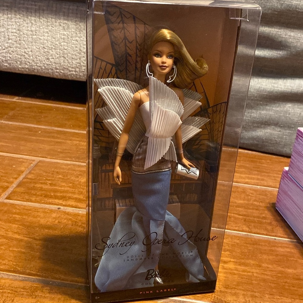 BARBIE SYDNEY OPERA HOUSE